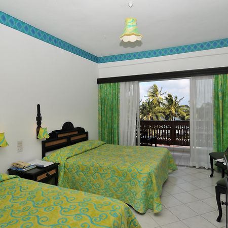 Bamburi Beach Hotel Buitenkant foto