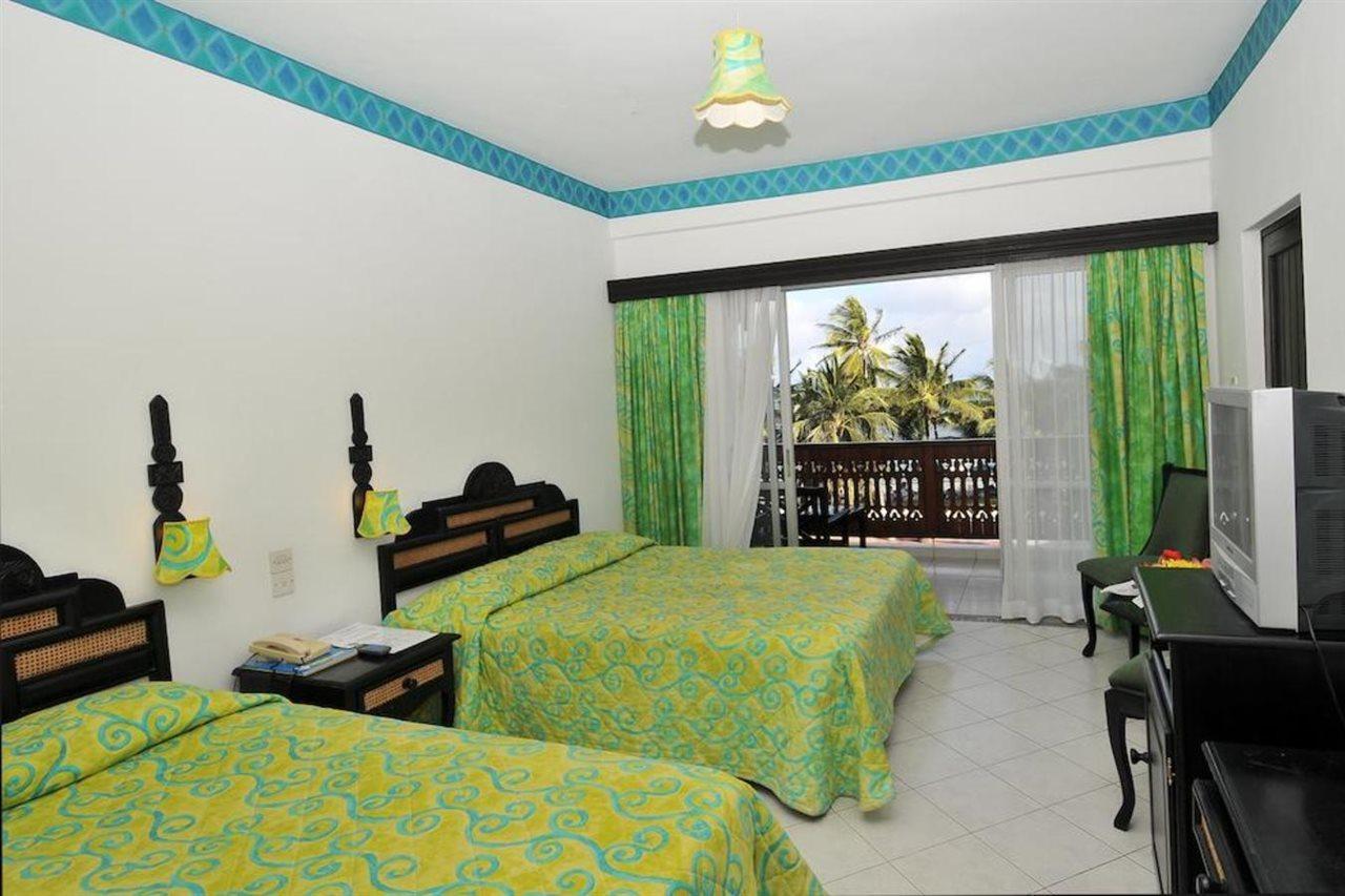 Bamburi Beach Hotel Buitenkant foto