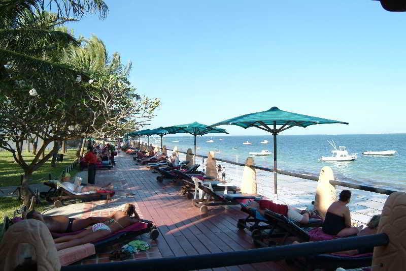 Bamburi Beach Hotel Buitenkant foto