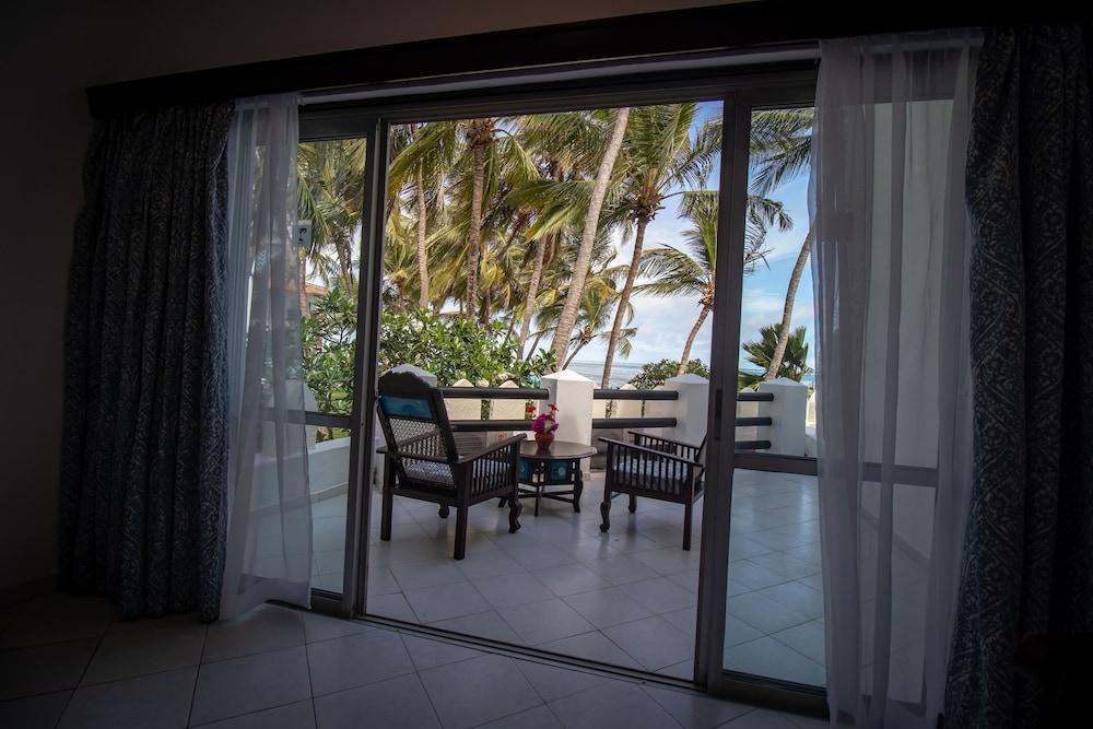 Bamburi Beach Hotel Buitenkant foto