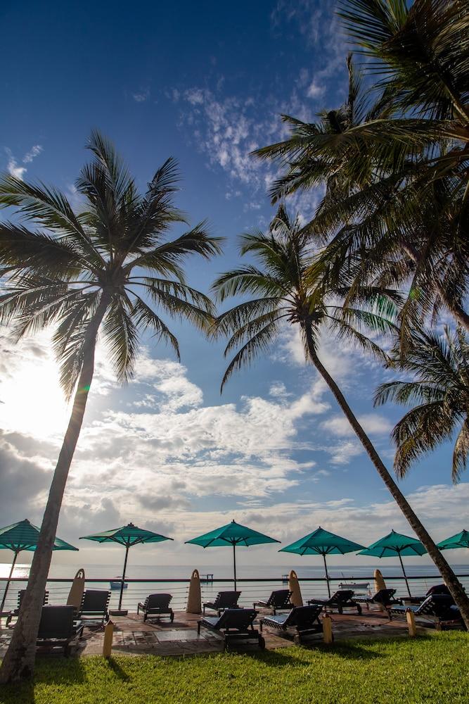 Bamburi Beach Hotel Buitenkant foto