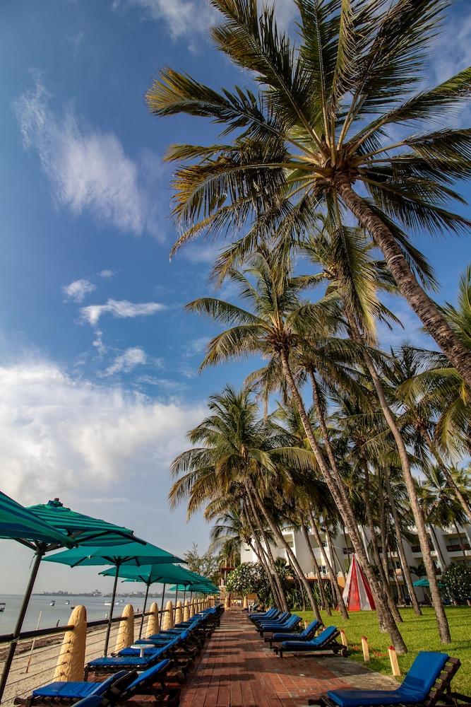 Bamburi Beach Hotel Buitenkant foto